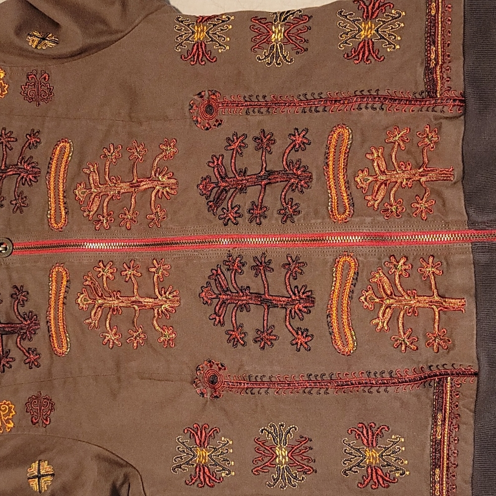 Cute Embroidered Jacket - Picture 7 of 8